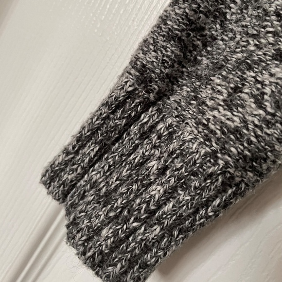 Knit sweater - Picture 2 of 2